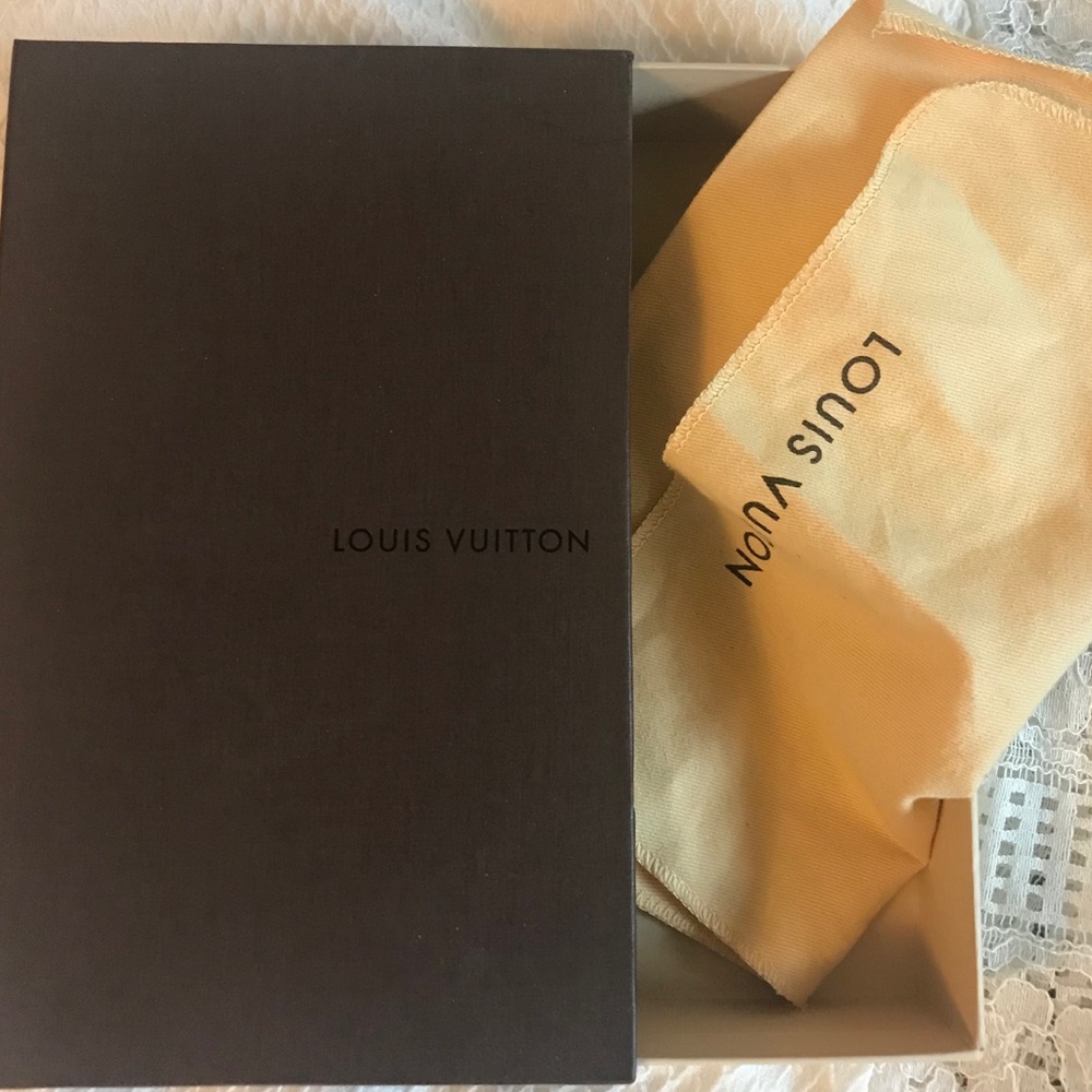 Louis Vuitton dustbag and box